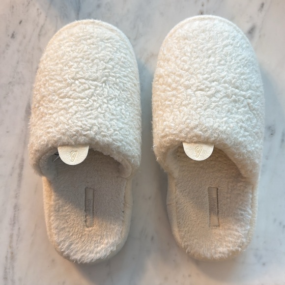 allbirds Shoes - NWOT Albirds Wool Dwellers Slippers White 7.5